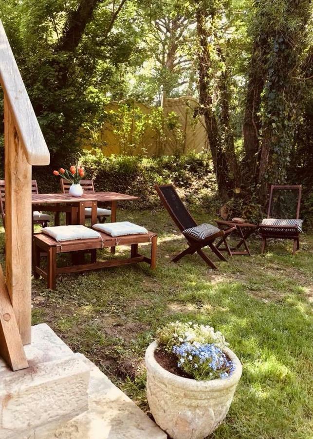 Les Maisons De Charlotte Glanville Екстериор снимка